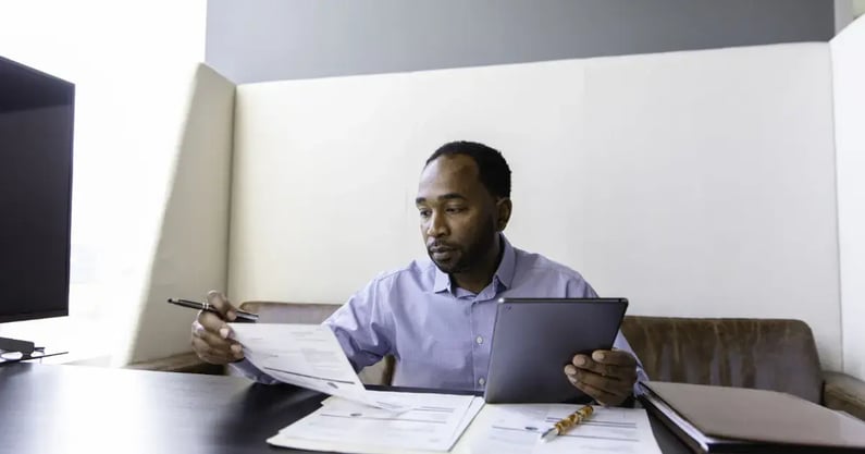 jms-blog-understanding-trucking-insurance-article-img-2-choosing